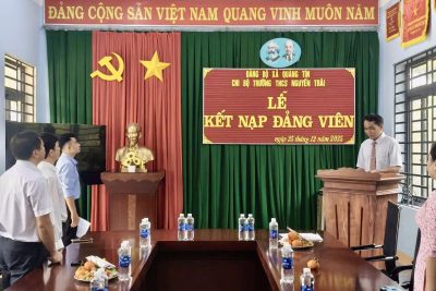 LỄ KẾT NẠP ĐẢNG VIÊN MỚI